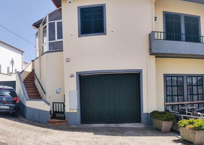 Casa Da Cerca Achada De Gaula